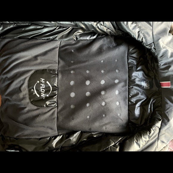 Helly Hansen winter coat - Picture 6 of 10